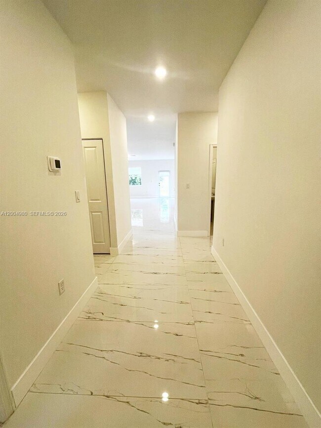 Foto del edificio - 833 SE 26th Rd