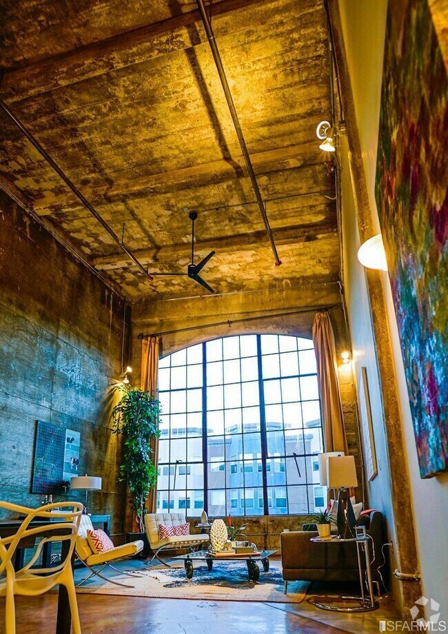 Building Photo - 1097 Howard St