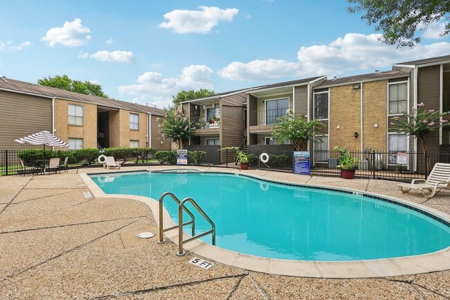 Building Photo - Kirkwood Landing Apartments