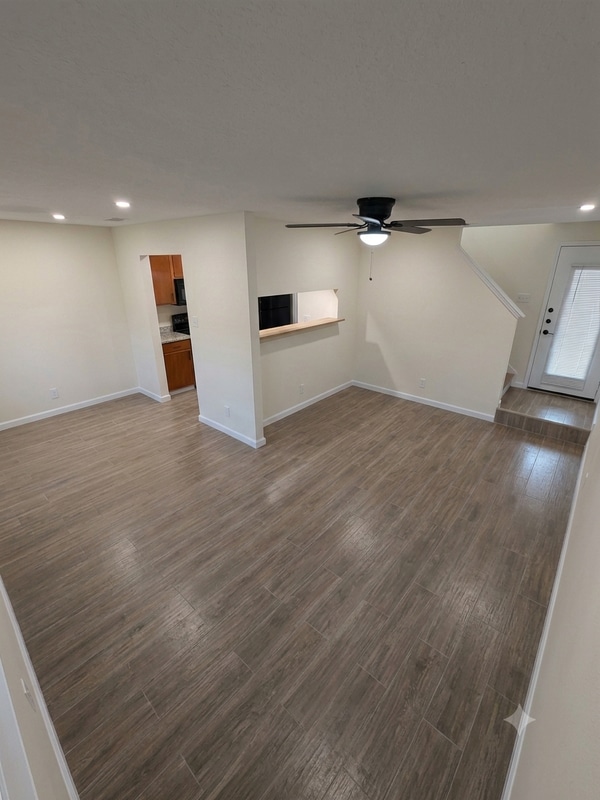 Foto del edificio - 13303 Lyndhurst St