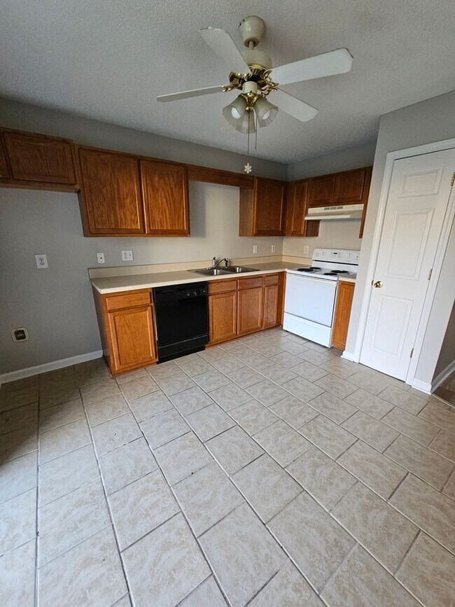 Foto del edificio - 2 BR Condo in Thomasville!