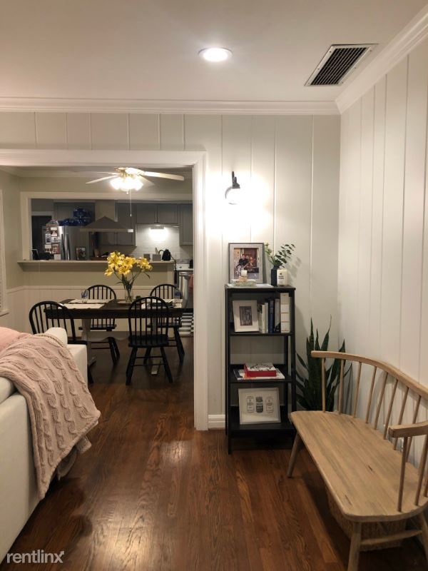 Foto del edificio - 2 br, 2 bath House - 3305 Rogers Ave.