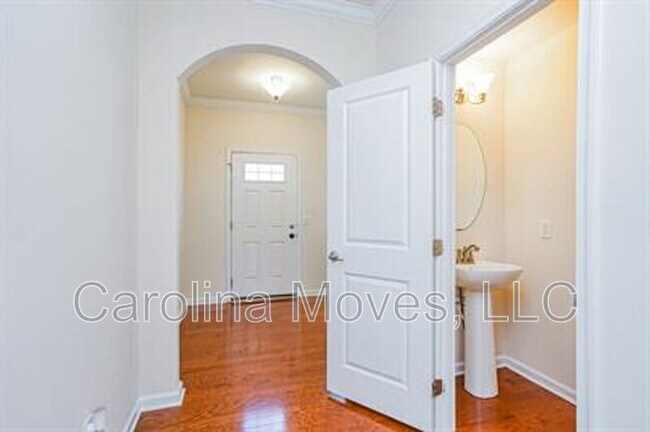 Foto del edificio - 414 Christiane Way