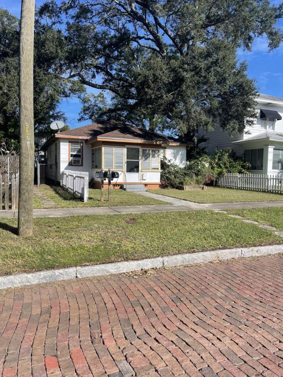 Foto principal - 2845 2nd Ave S