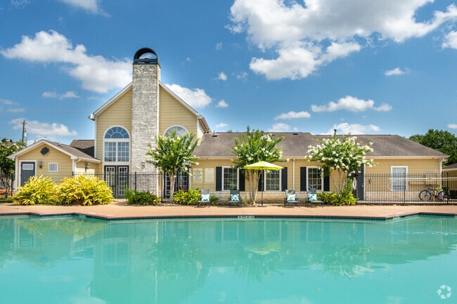 Building Photo - Longboat Key