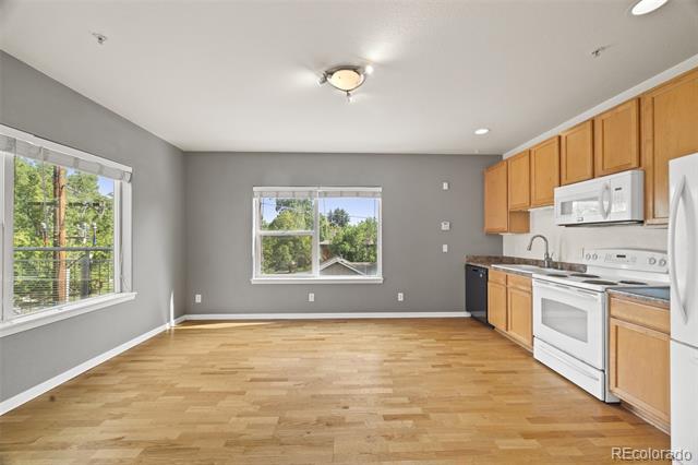 Foto del edificio - 2389 S High St