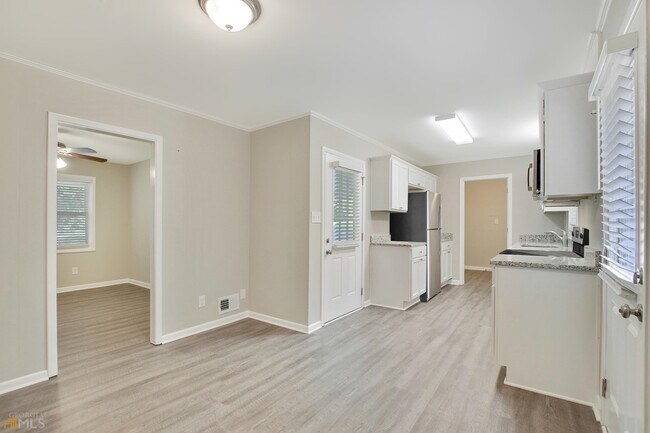 Foto del edificio - 1021 Murray Cir SW