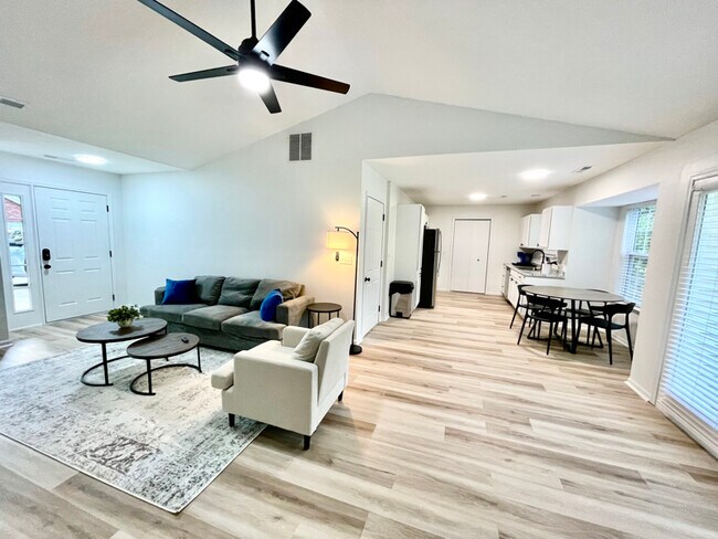 Foto del edificio - 3210 Oak Lawn Dr