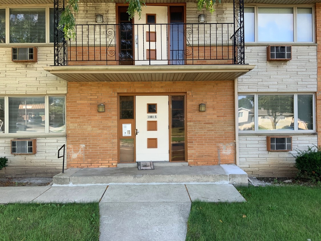 Front of Apartment Building - 10815 W Hampton Ave