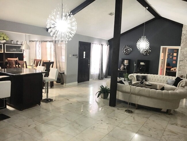 Foto del edificio - 5908 Kiam St