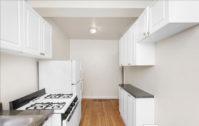 Foto del edificio - 555 W Aldine Ave