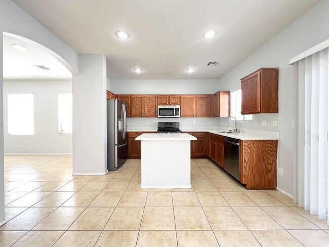 Foto del edificio - Beautiful 3Be/2.5Ba single family house