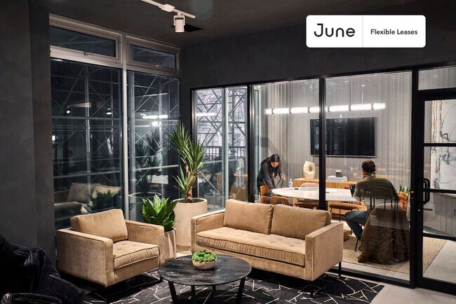 Building Photo - Exquisite ROOM at The Heritage House