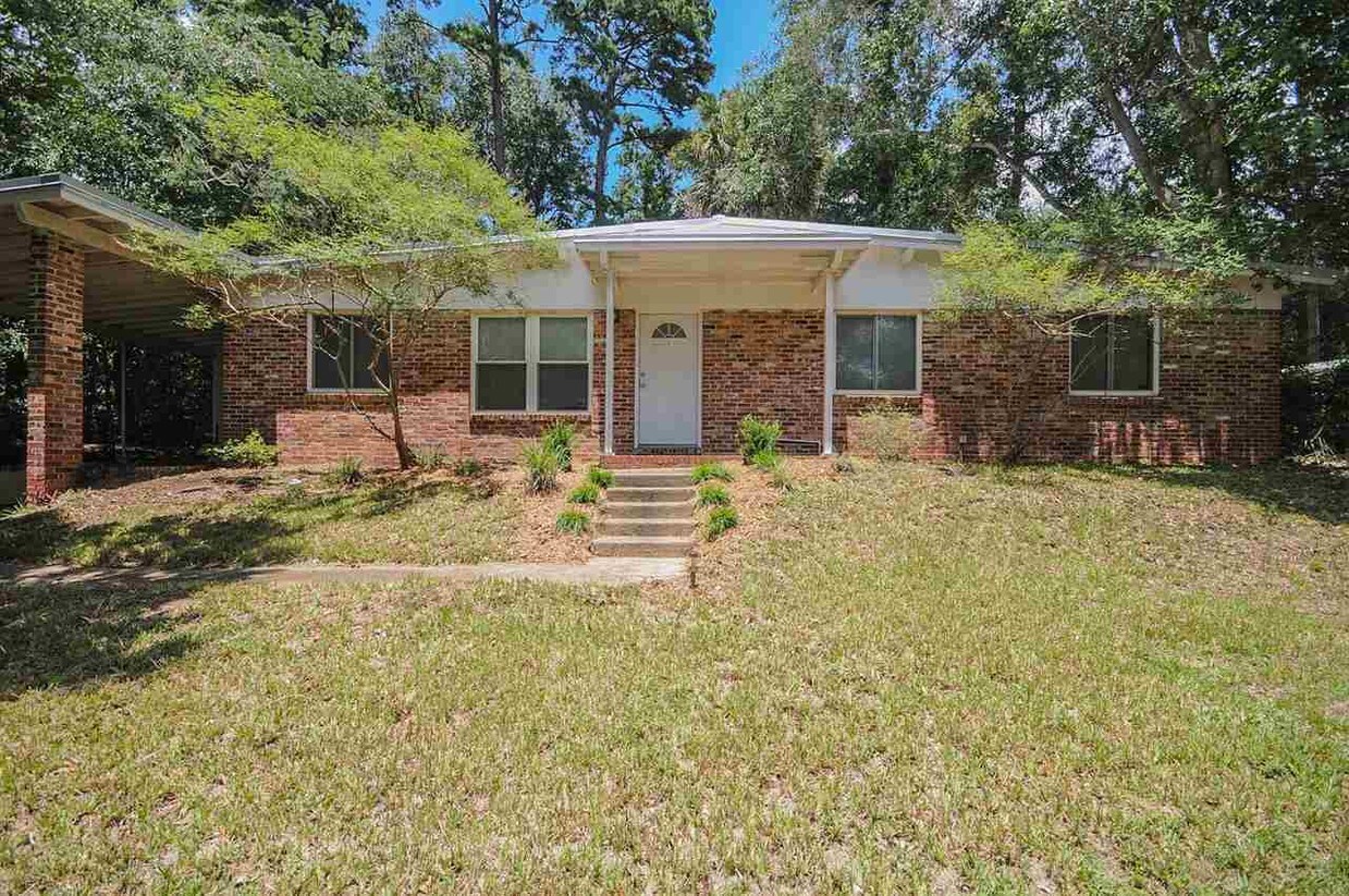 Primary Photo - 1614 Sequoia Dr