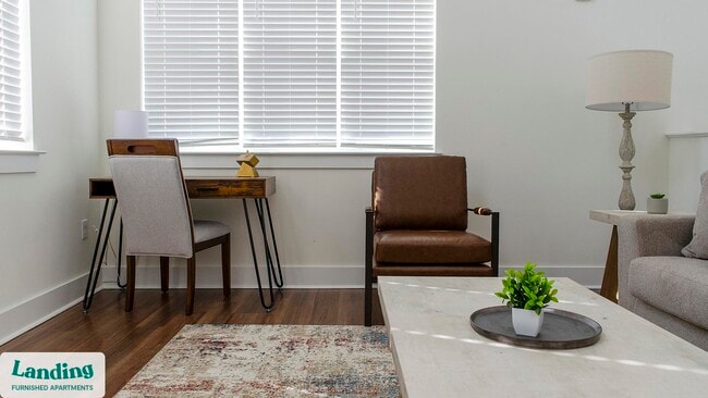 Building Photo - 901 Kelly Green Ln