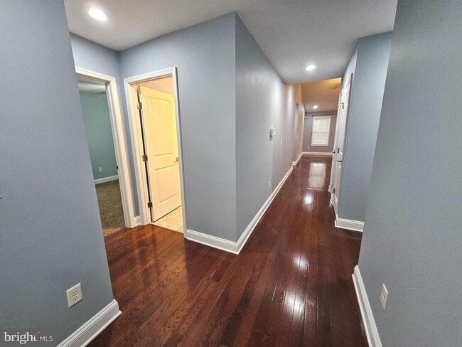 Building Photo - 5 Harcourt Dr