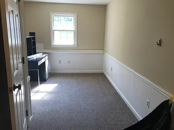 Building Photo - This pet free single family home is strategically located in State College