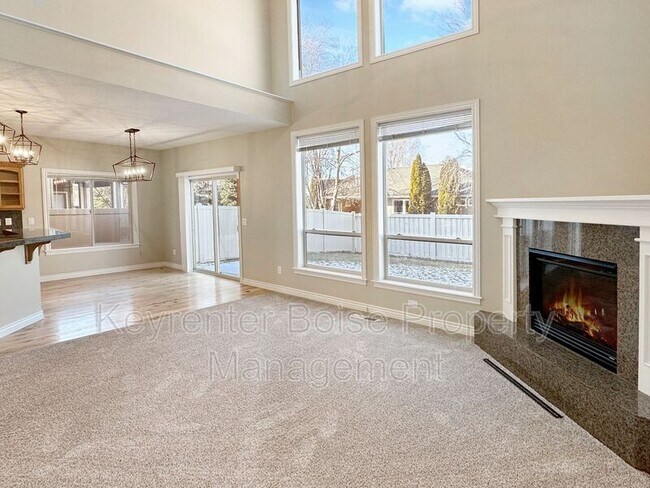 Building Photo - 538 E Halpin Dr