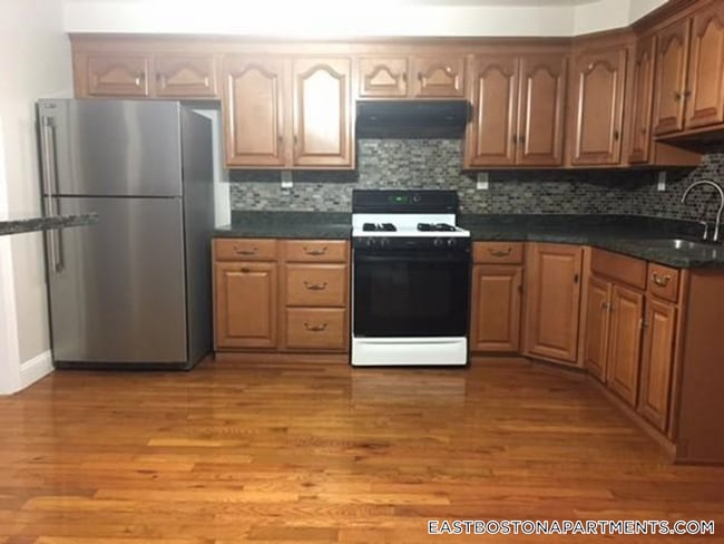 Foto del edificio - 161 Bennington St