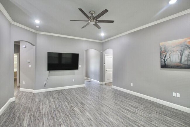 Foto del edificio - Coming Soon! Stunning 3 Bed 2 Bath Home on...