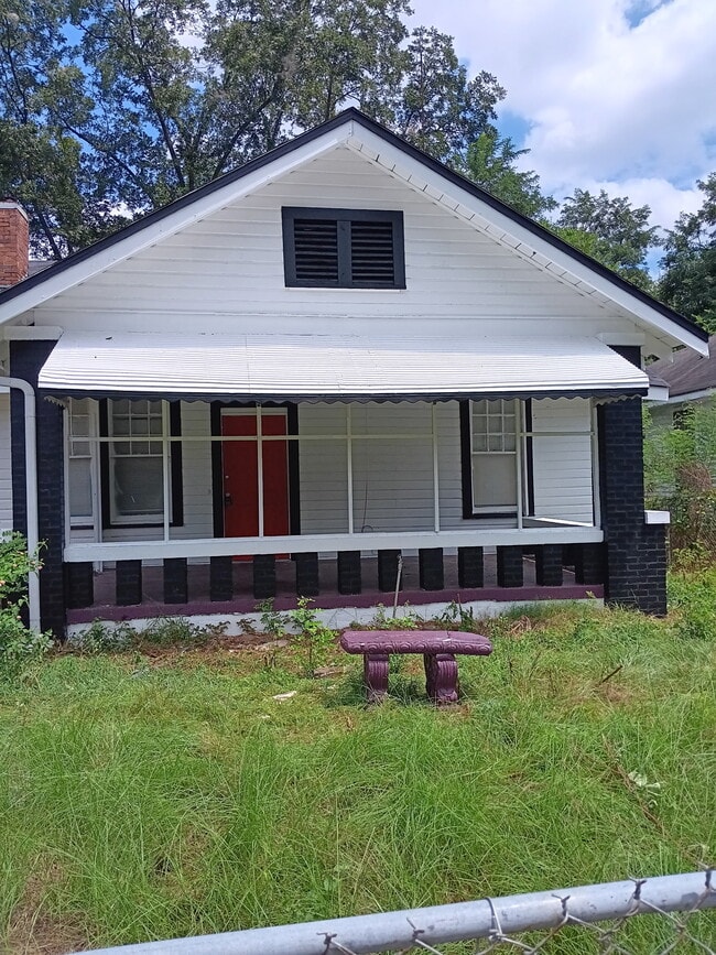 Building Photo - 1011 Sayre St