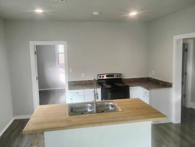 Foto del edificio - Available now!