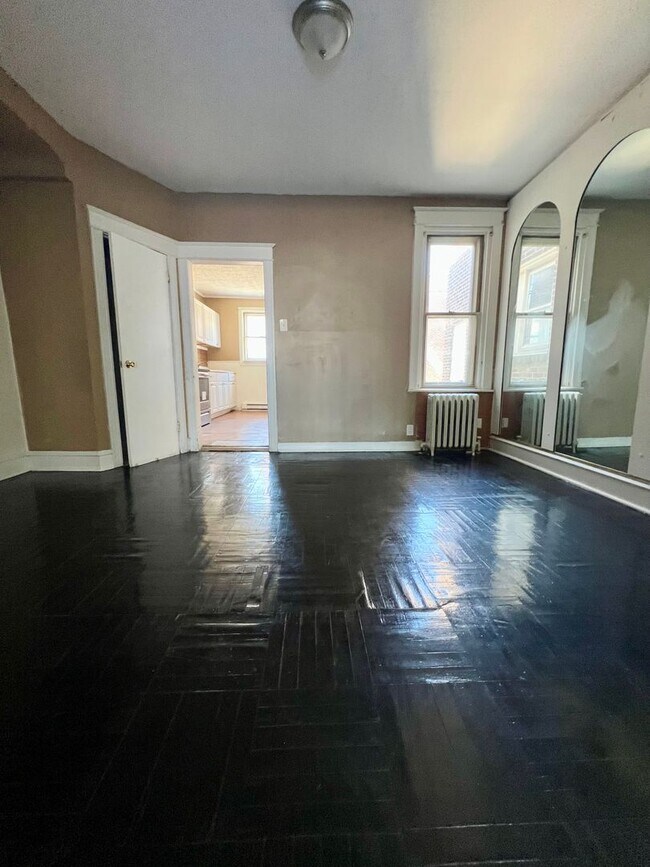Foto del edificio - Spacious 3-Bedroom Townhome in Juniata! Available NOW!