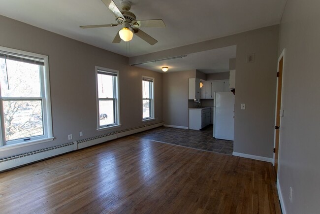 Foto del edificio - 130 College Ave NE