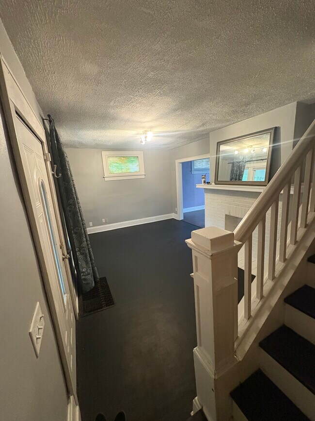 Foto del edificio - 513 E Jenkins Ave