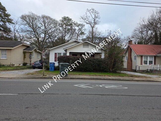 Foto del edificio - 210 S Moore Rd