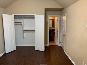 Building Photo - Beautifully 4 bedroom, 3 bathroom house wi...