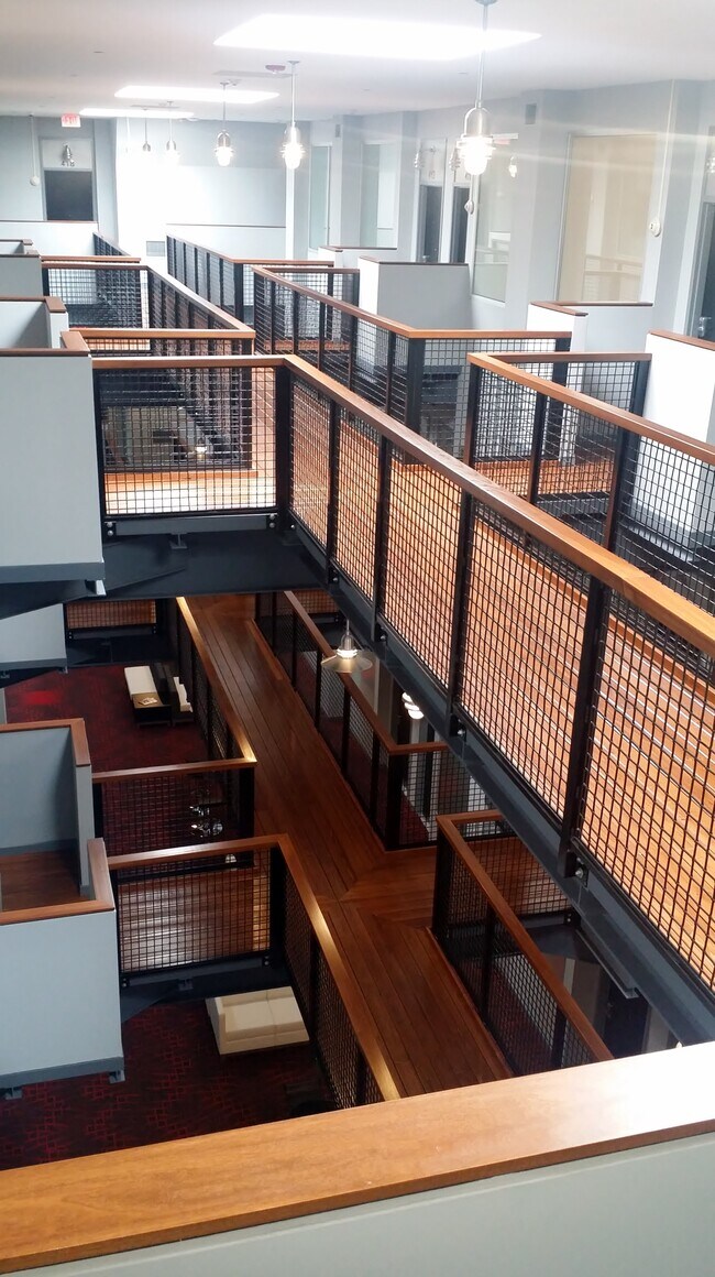 Foto del edificio - 117 E Chestnut St