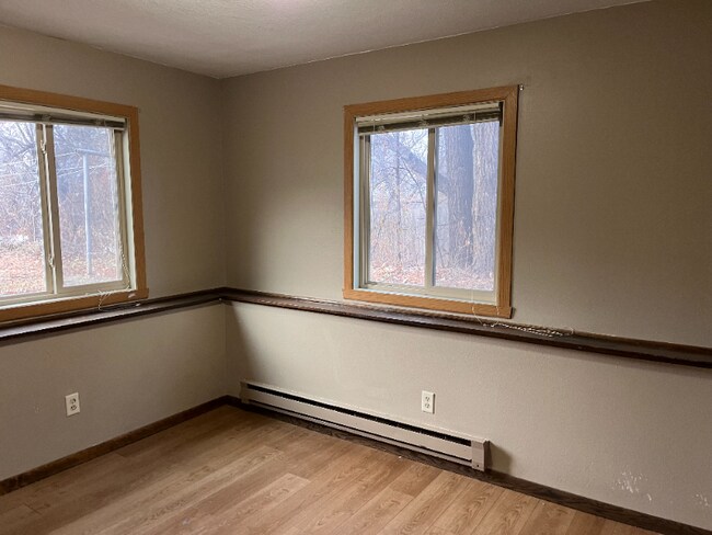Building Photo - 164 Viking Cir