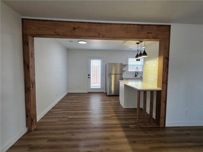 Building Photo - 2304 SE Jayel Terrace