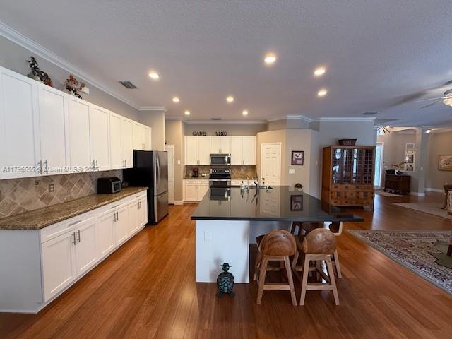 Foto del edificio - 3140 Fairways Dr