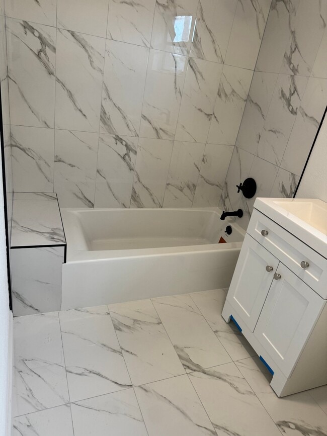 Foto del edificio - 2960 NW 187th St