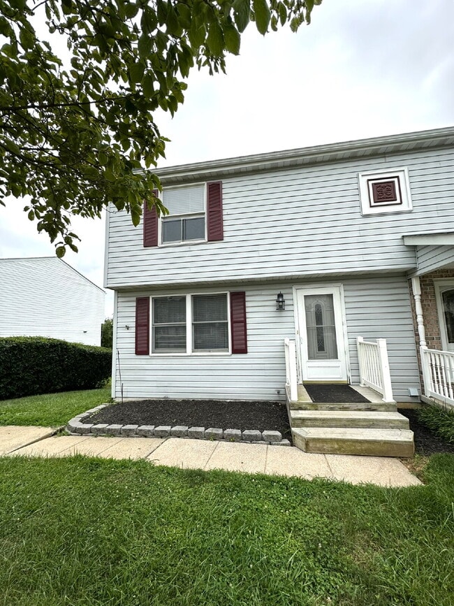 Building Photo - 121 Marydell Dr