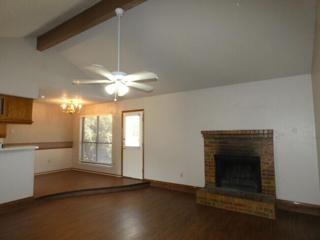Building Photo - 322 Asbury Drive, Saginaw, TX 76179