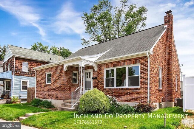 Building Photo - Two Bedroom Home in York Suburban Schools!