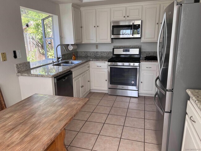 Foto del edificio - 12168 Waverly Downs Ln