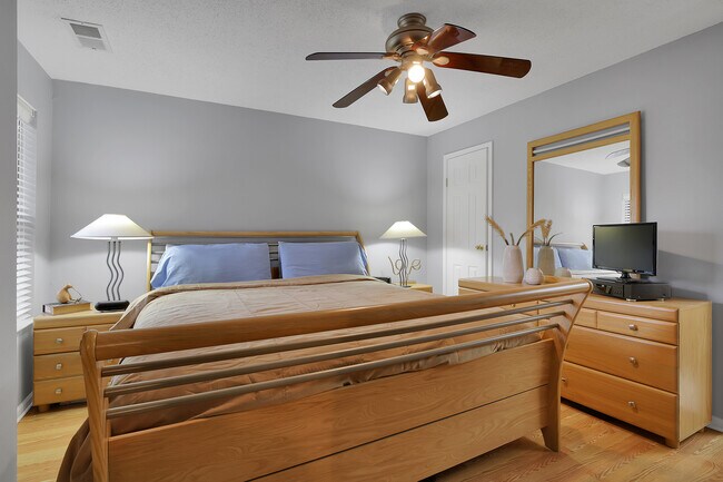 Foto del edificio - 1925 N Hicks Rd