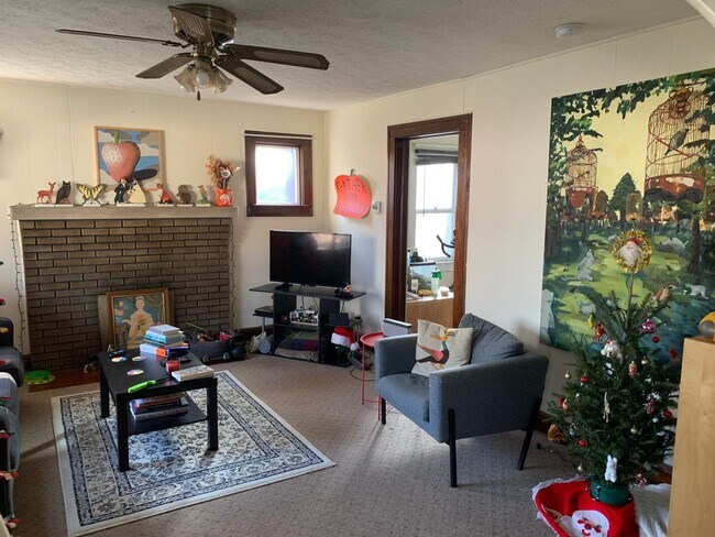 Building Photo - 2 Bed/2 Bath Home Just Minutes Away From Switchyard Park! - Available July 2026