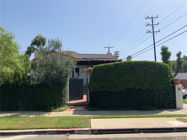 Building Photo - 10776 Tabor St