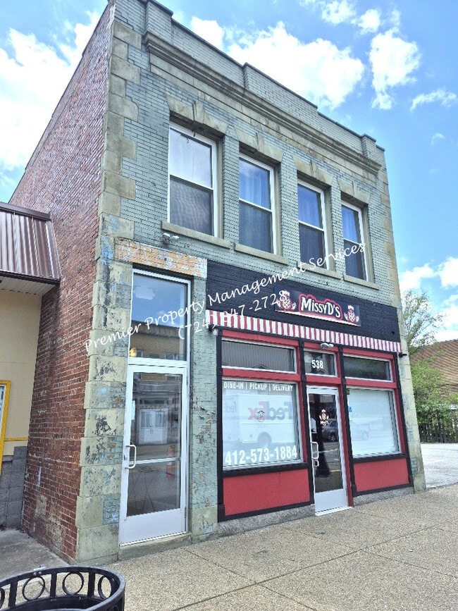 Building Photo - 538 Midland Ave