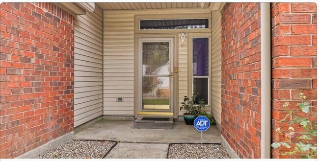 Foto del edificio - 18707 Barry Ln
