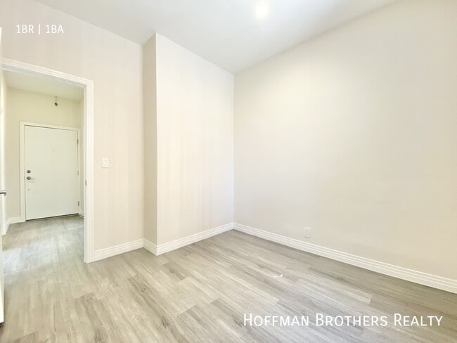 Foto del edificio - 3190 W 7th St