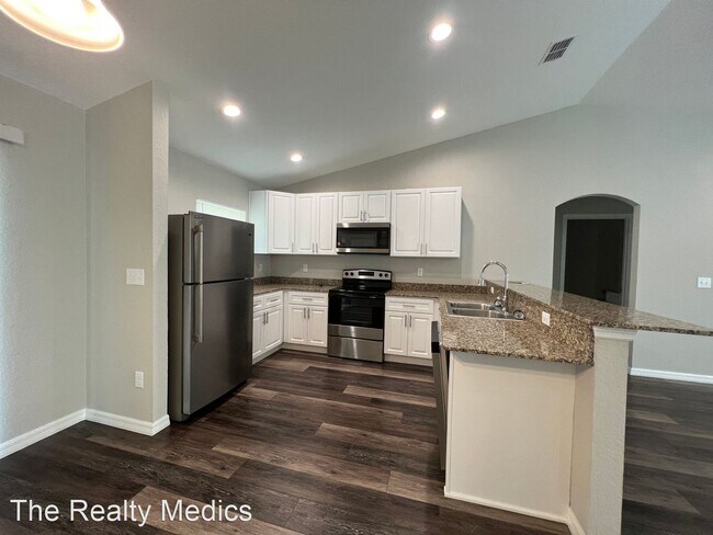 Foto del edificio - 3 br, 2 bath House - 2221 SW 149th Ln