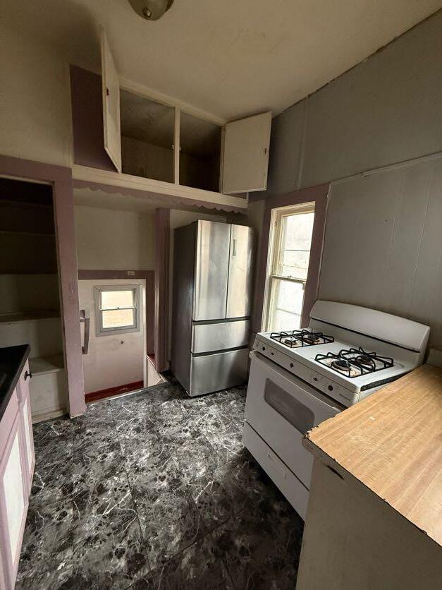 Foto del edificio - 968 W View St