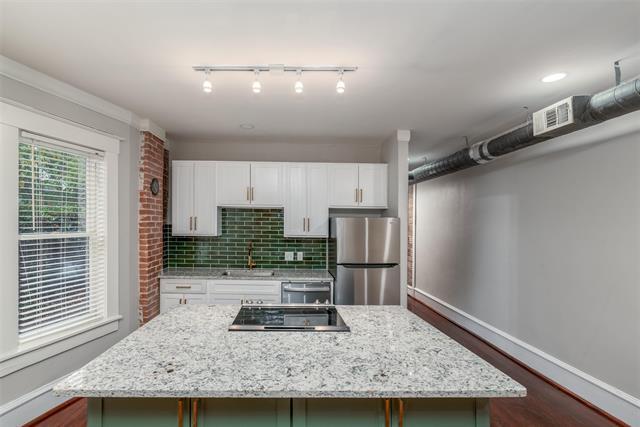 Foto del edificio - 1000 N Carroll Ave