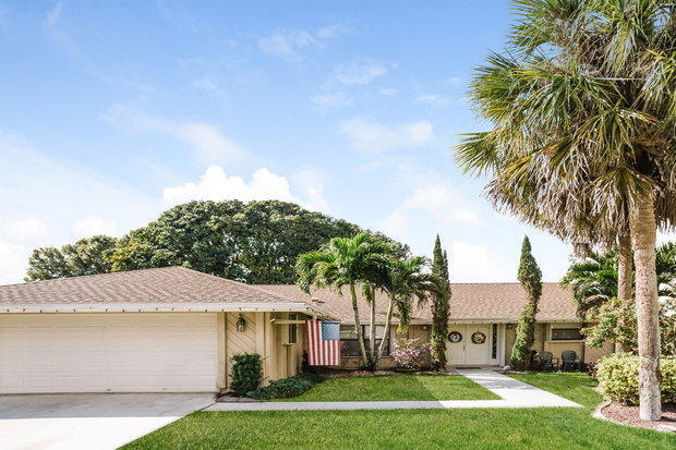 Primary Photo - 1104 Summerwood Cir